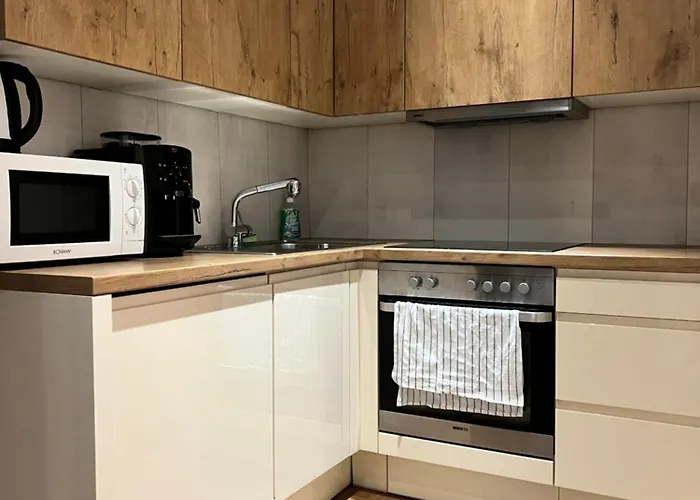 Rema Apartments 1070